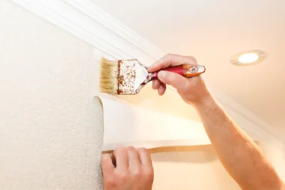 Pose de papier peint aux Mées — revêtements muraux et toiles de verre